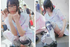 コミックマーケット コスプレ 色白美人レイヤーさんの制服コスプレ コミケ アンスコ