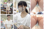 4K☆極小Tバックからまん●ハミ出し!お顔も乳首も美尻も丸見え店員の卑猥な身体をたっぷり堪能!店員パンチラ盗撮