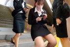 美脚OLお姉さんの対面に座ったらスト越しえちえちPが見れたので後ろからもがっつり撮りました